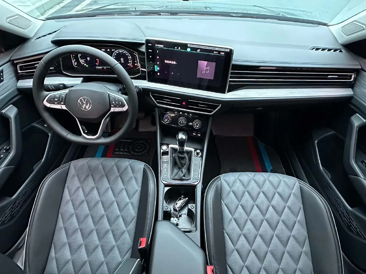 2024 Volkswagen Sagitar 1.5T 160HP L4 7DCT,autocango,china used car exporter,china ev exporter,chinese used car exporter,chinese used ev exporter