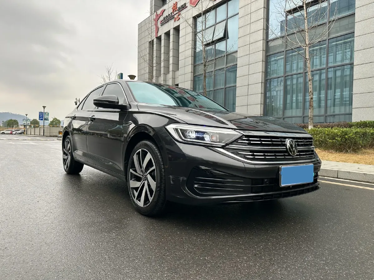 2024 Volkswagen Sagitar 1.5T 160HP L4 7DCT,autocango,china used car exporter,china ev exporter,chinese used car exporter,chinese used ev exporter