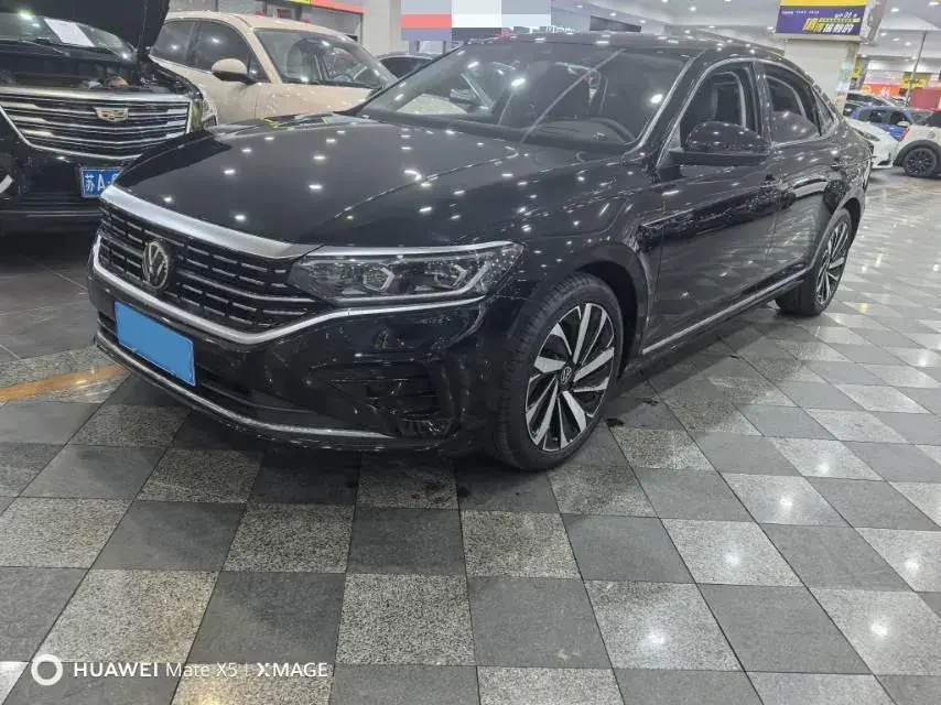 2024 Volkswagen Passat 2.0T 220HP L4 7DCT