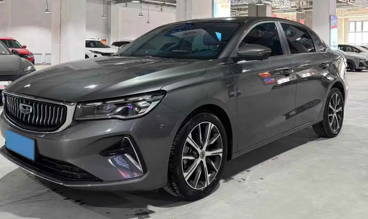 2022 Geely Emgrand 1.5L 114HP L4 CVT