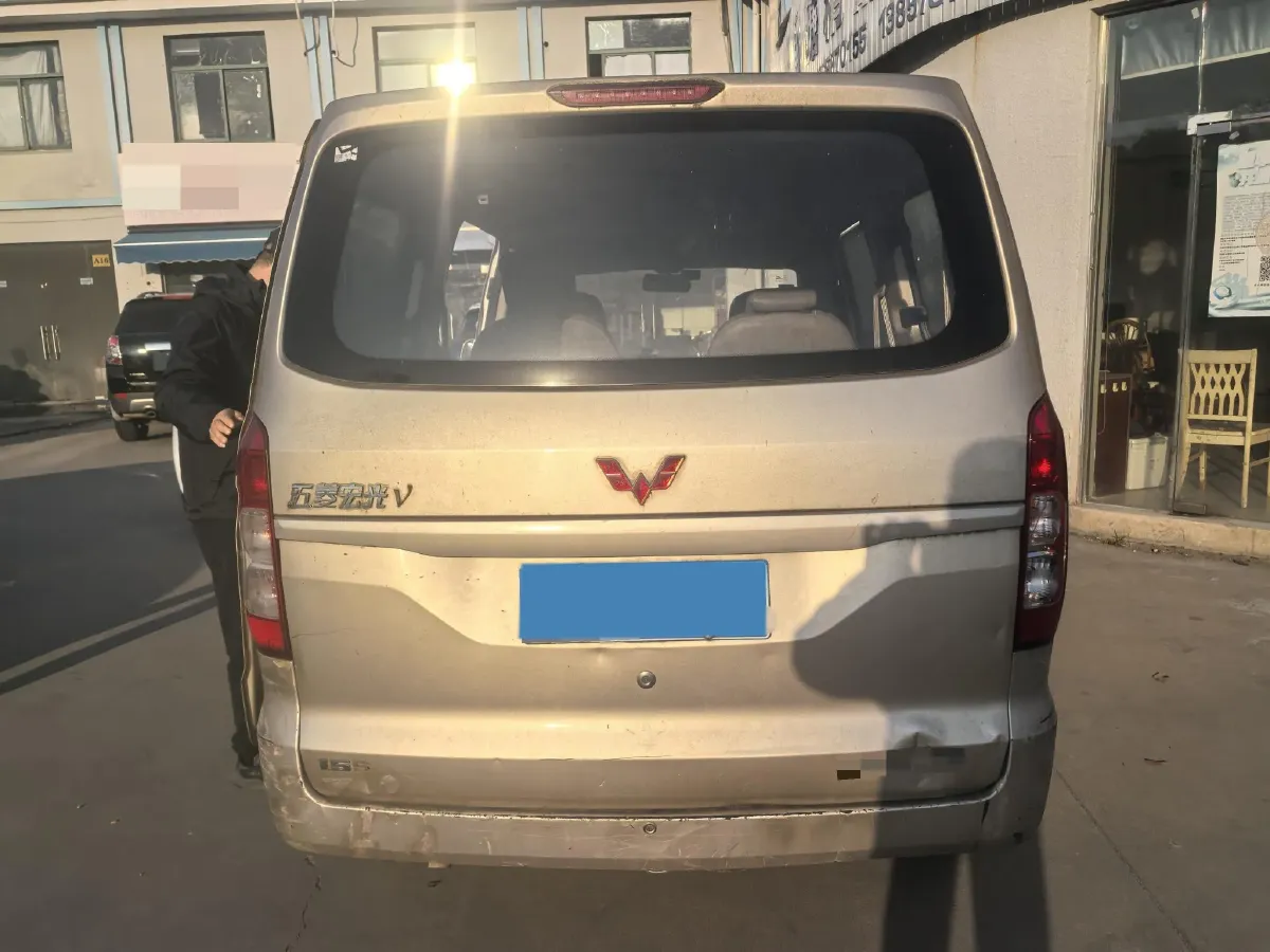2019 WuLing HongGuang V 1.5L 105HP L4 5MT,autocango,china used car exporter,china ev exporter,chinese used car exporter,chinese used ev exporter