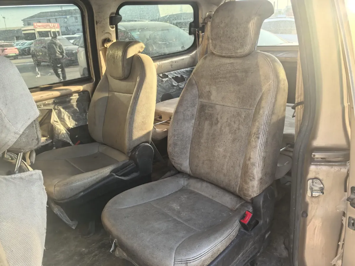 2019 WuLing HongGuang V 1.5L 105HP L4 5MT,autocango,china used car exporter,china ev exporter,chinese used car exporter,chinese used ev exporter