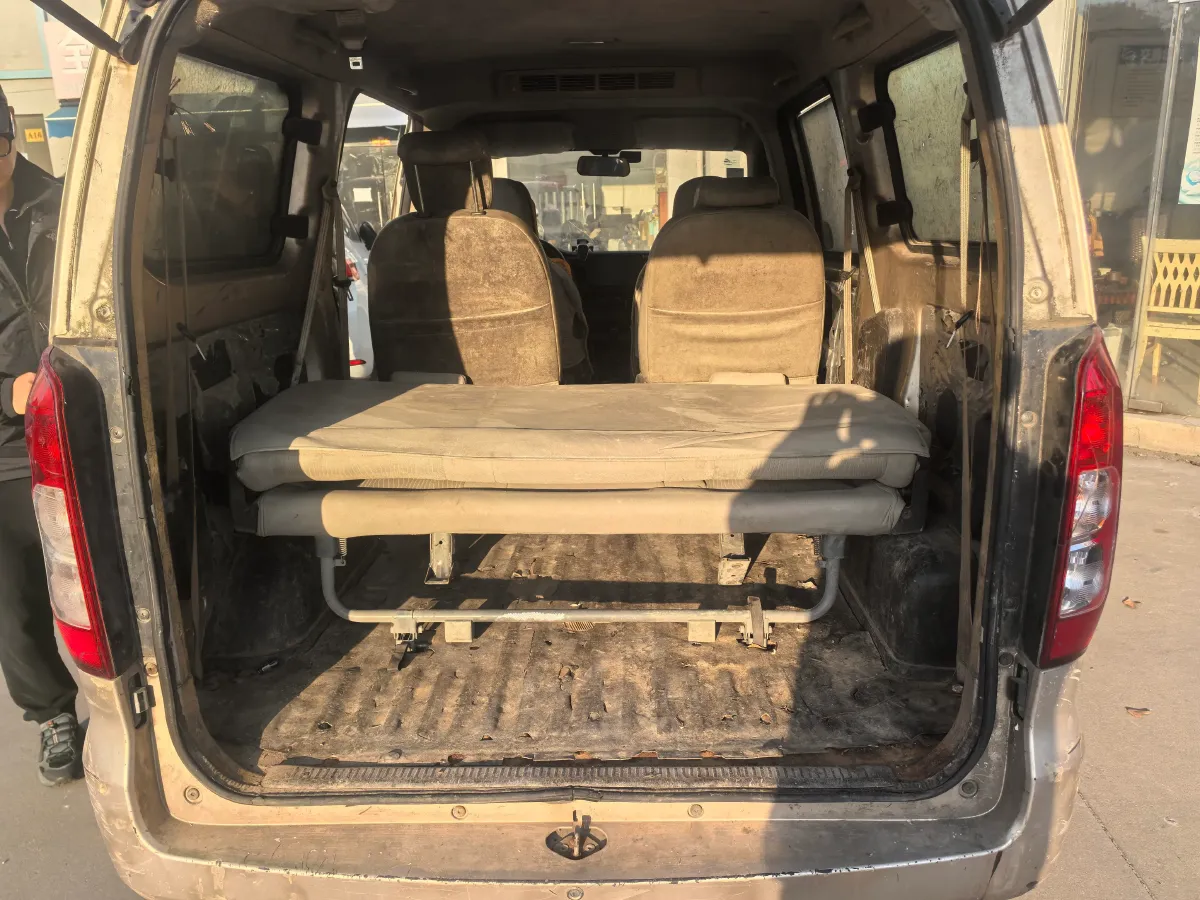 2019 WuLing HongGuang V 1.5L 105HP L4 5MT,autocango,china used car exporter,china ev exporter,chinese used car exporter,chinese used ev exporter