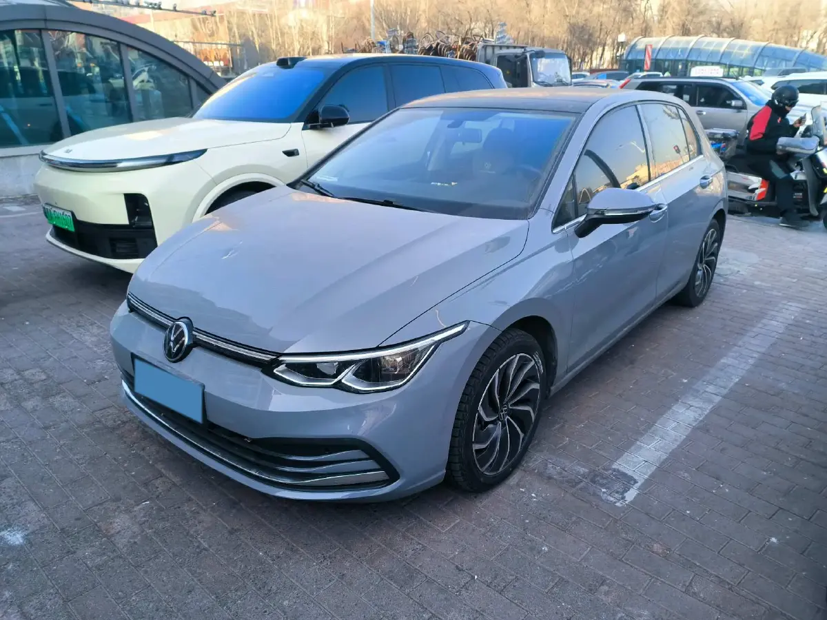 2021 Volkswagen Golf 1.4T 150HP L4 7DCT 2021 Volkswagen Golf 1.4T 150HP L4 7DCT