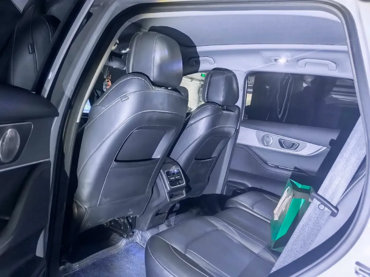 2024 Chery Tiggo 8 PRO 1.6T 197HP L4 7DCT,autocango,china used car exporter,china ev exporter,chinese used car exporter,chinese used ev exporter