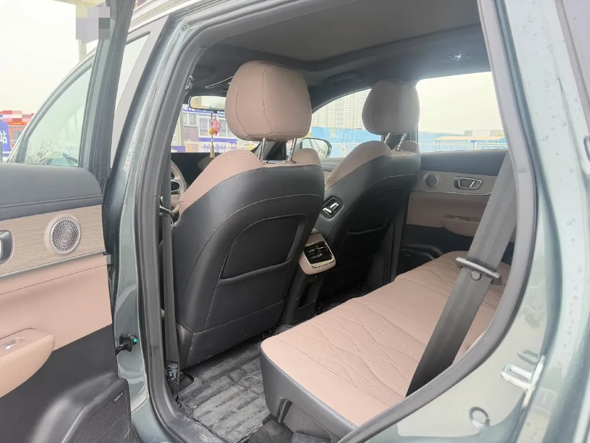 2025 Chery Tiggo 8 Plus 1.6T 197HP L4 7DCT,autocango,china used car exporter,china ev exporter,chinese used car exporter,chinese used ev exporter