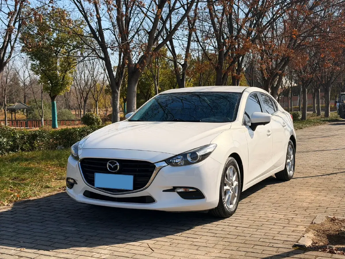 2017 Mazda 3 Axela 1.5L 117HP L4 6AT