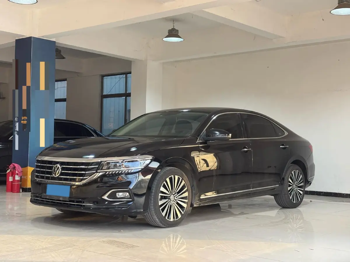 2019 Volvo V40 1.5T 152HP L4 6AT