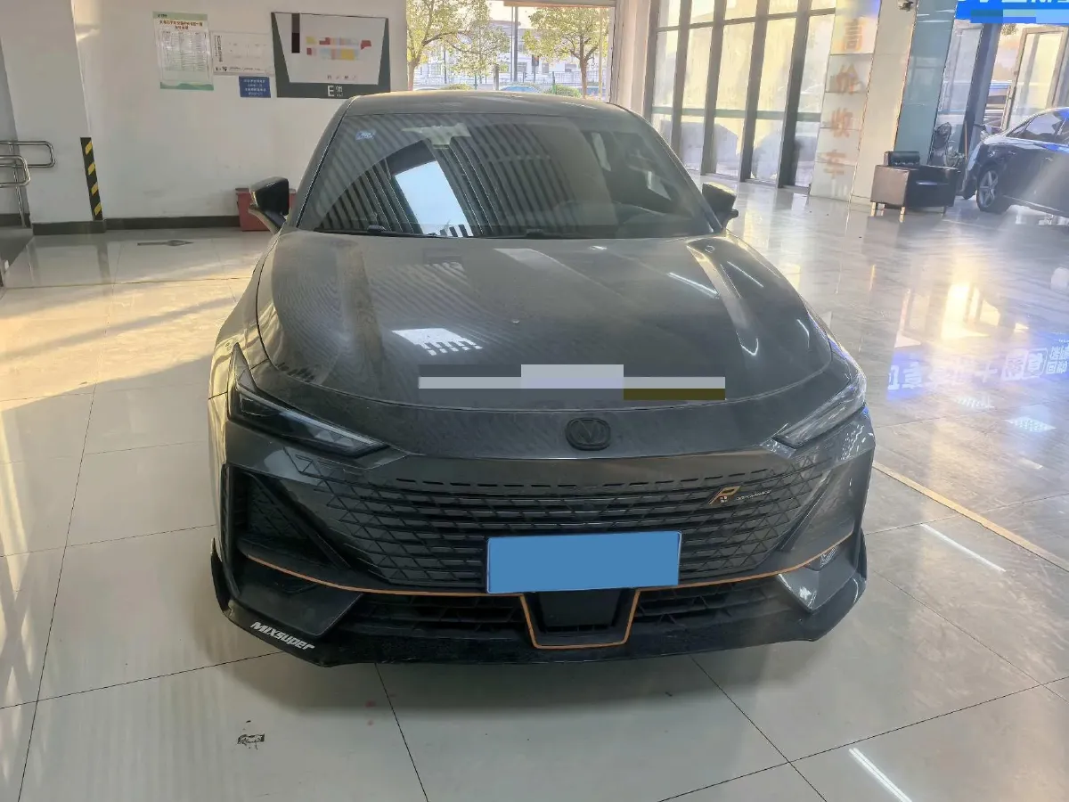 2023 ChangAn UNI-V 1.5T 188HP L4 7DCT,autocango,china used car exporter,china ev exporter,chinese used car exporter,chinese used ev exporter