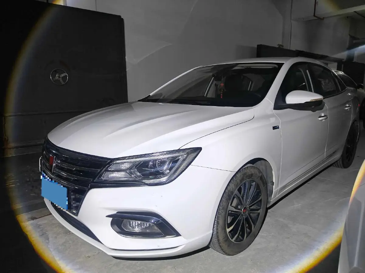 2019 Roewe i5 1.5L 120HP L4 CVT