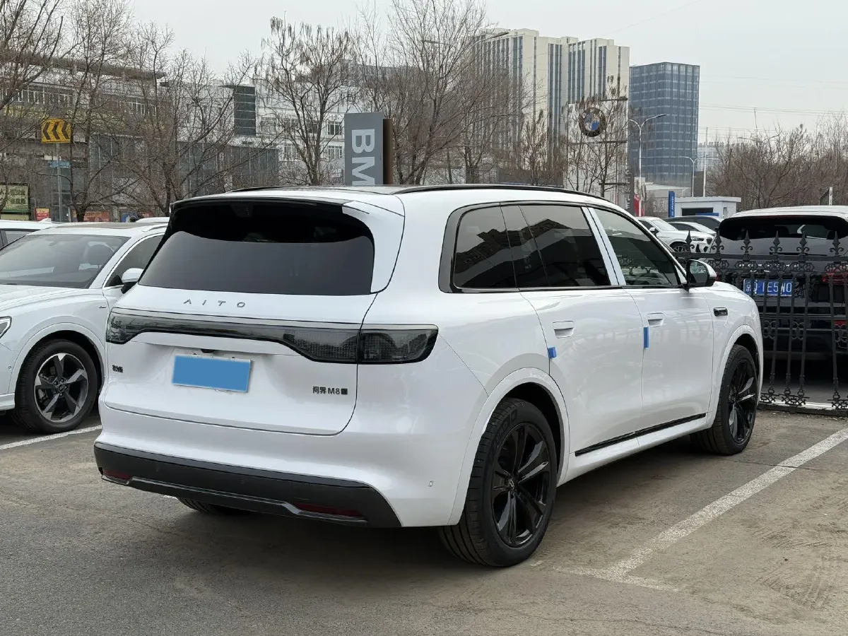 2025 AITO AITO M8 REEV 160HP REEV 53.4KWH,autocango,china used car exporter,china ev exporter,chinese used car exporter,chinese used ev exporter