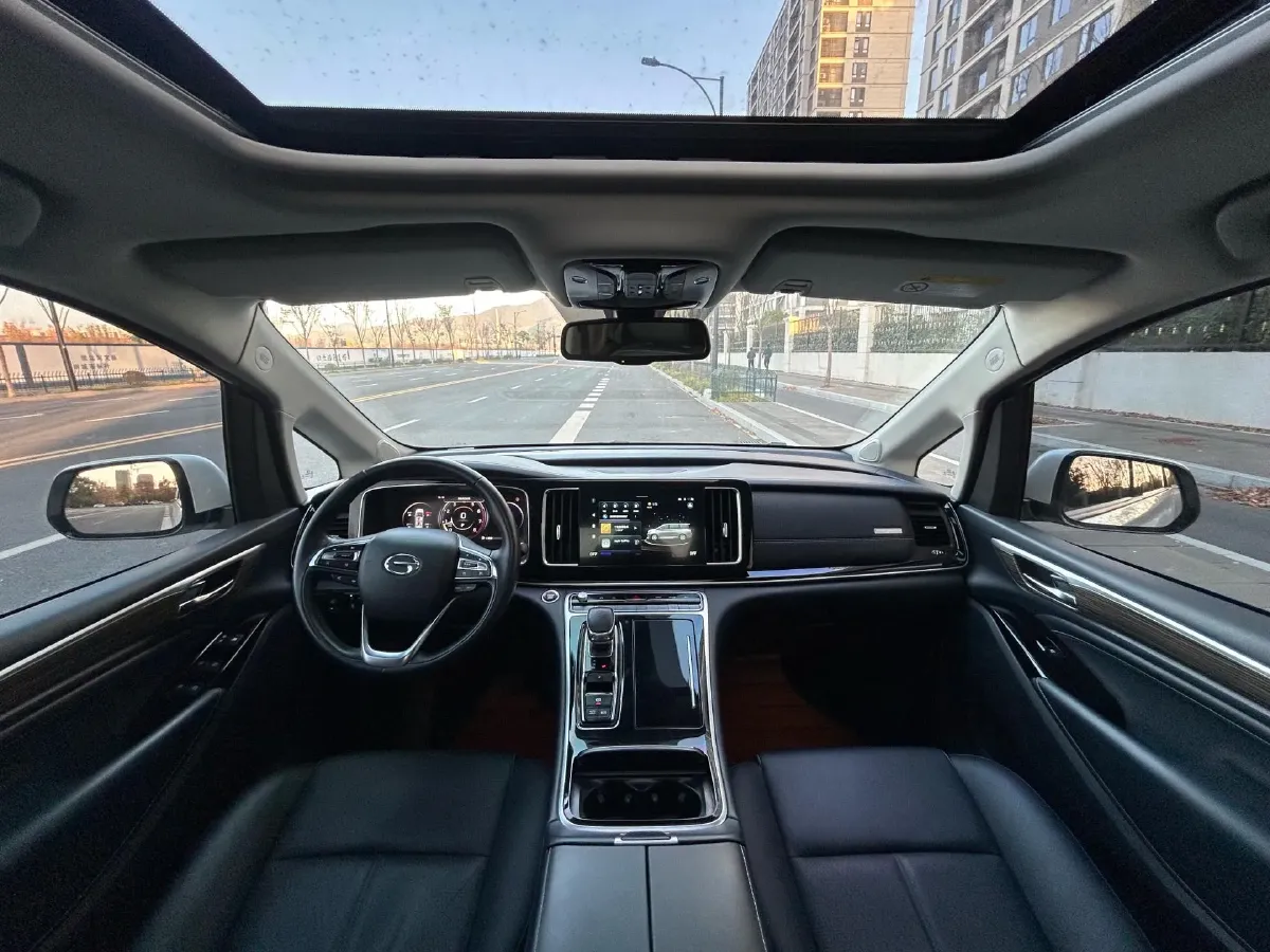 2021 GAC Trumpchi M8 2.0T 252HP L4 8AT,autocango,china used car exporter,china ev exporter,chinese used car exporter,chinese used ev exporter