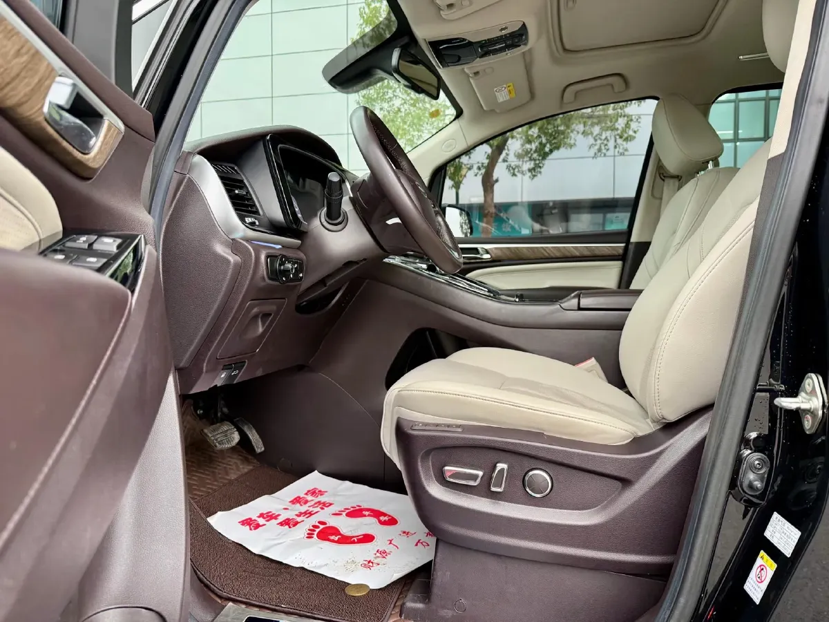 2021 GAC Trumpchi M8 2.0T 252HP L4 8AT,autocango,china used car exporter,china ev exporter,chinese used car exporter,chinese used ev exporter