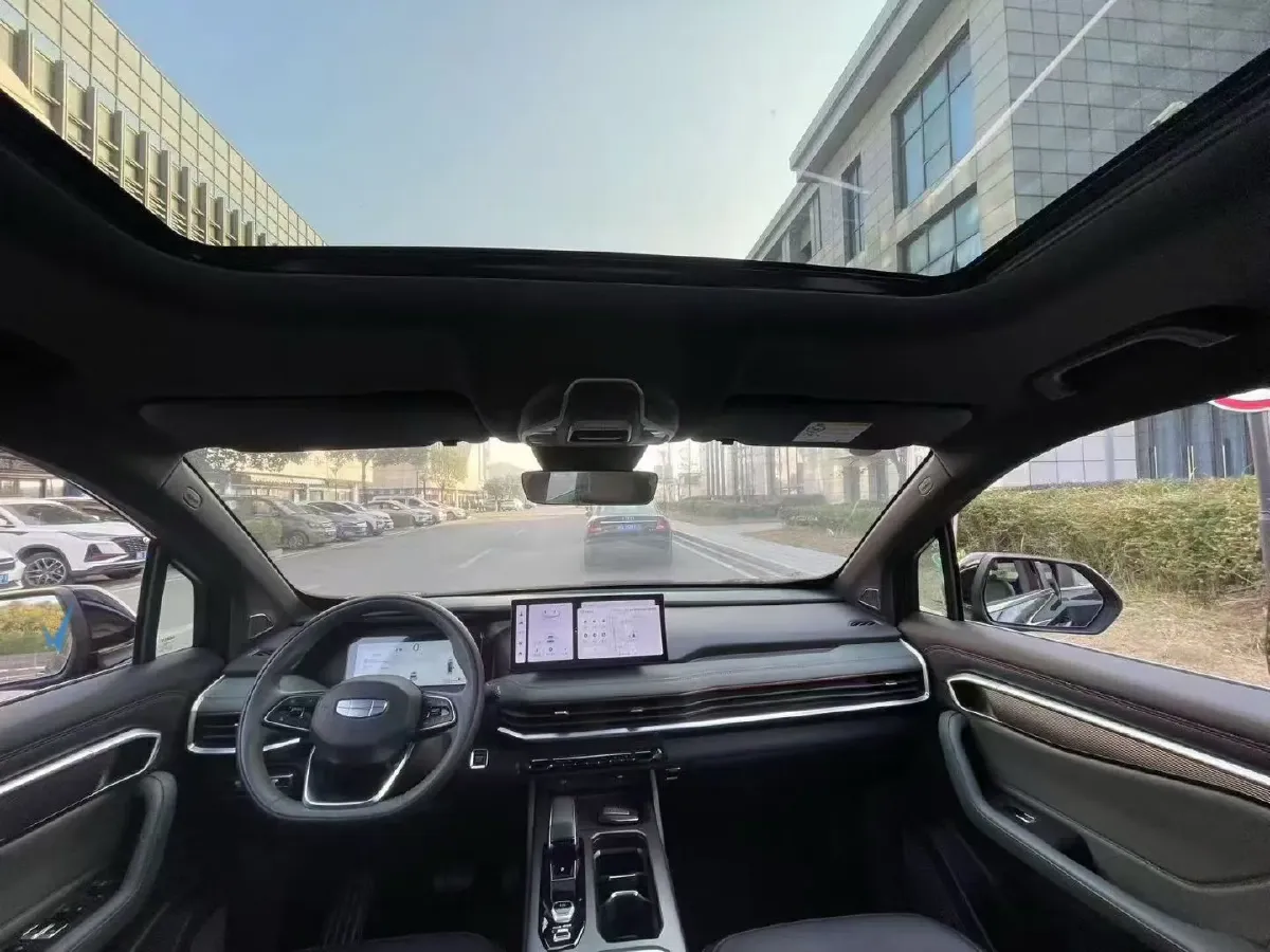 2023 Geely Okavango L 2.0T 218HP L4 7DCT,autocango,china used car exporter,china ev exporter,chinese used car exporter,chinese used ev exporter