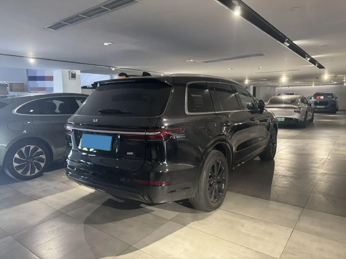 2020 Li ONE Range Extended 131HP REEV 40.5KWH,autocango,china used car exporter,china ev exporter,chinese used car exporter,chinese used ev exporter