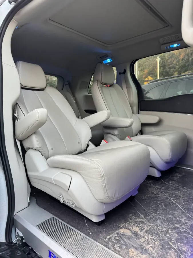 2021 Buick GL8 2.0T 237HP L4 9AT,autocango,china used car exporter,china ev exporter,chinese used car exporter,chinese used ev exporter