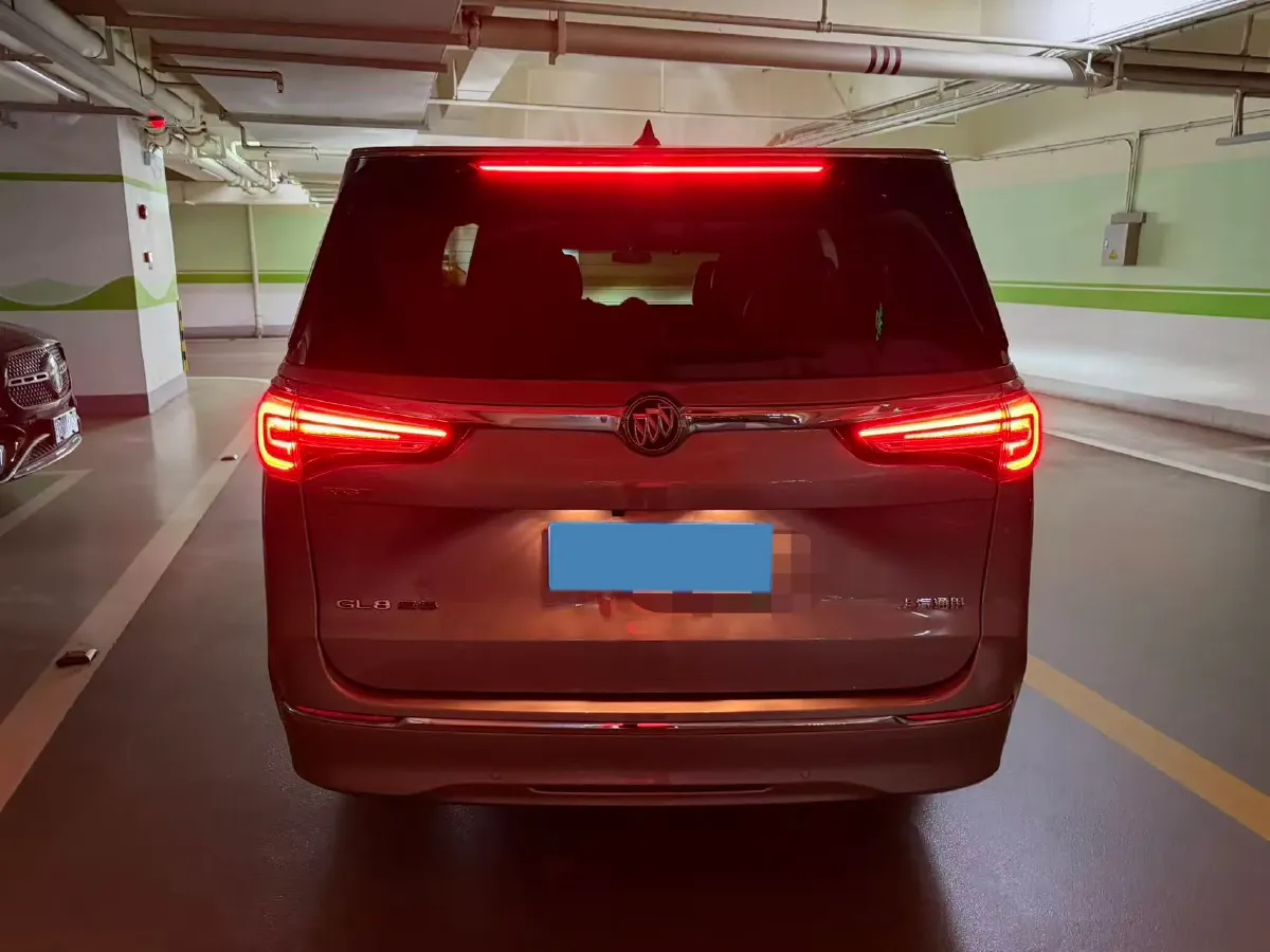 2022 Buick GL8 2.0T 237HP L4 9AT,autocango,china used car exporter,china ev exporter,chinese used car exporter,chinese used ev exporter