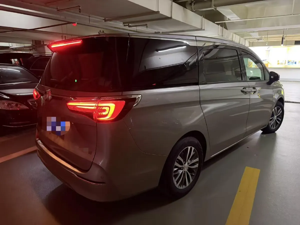 2022 Buick GL8 2.0T 237HP L4 9AT,autocango,china used car exporter,china ev exporter,chinese used car exporter,chinese used ev exporter