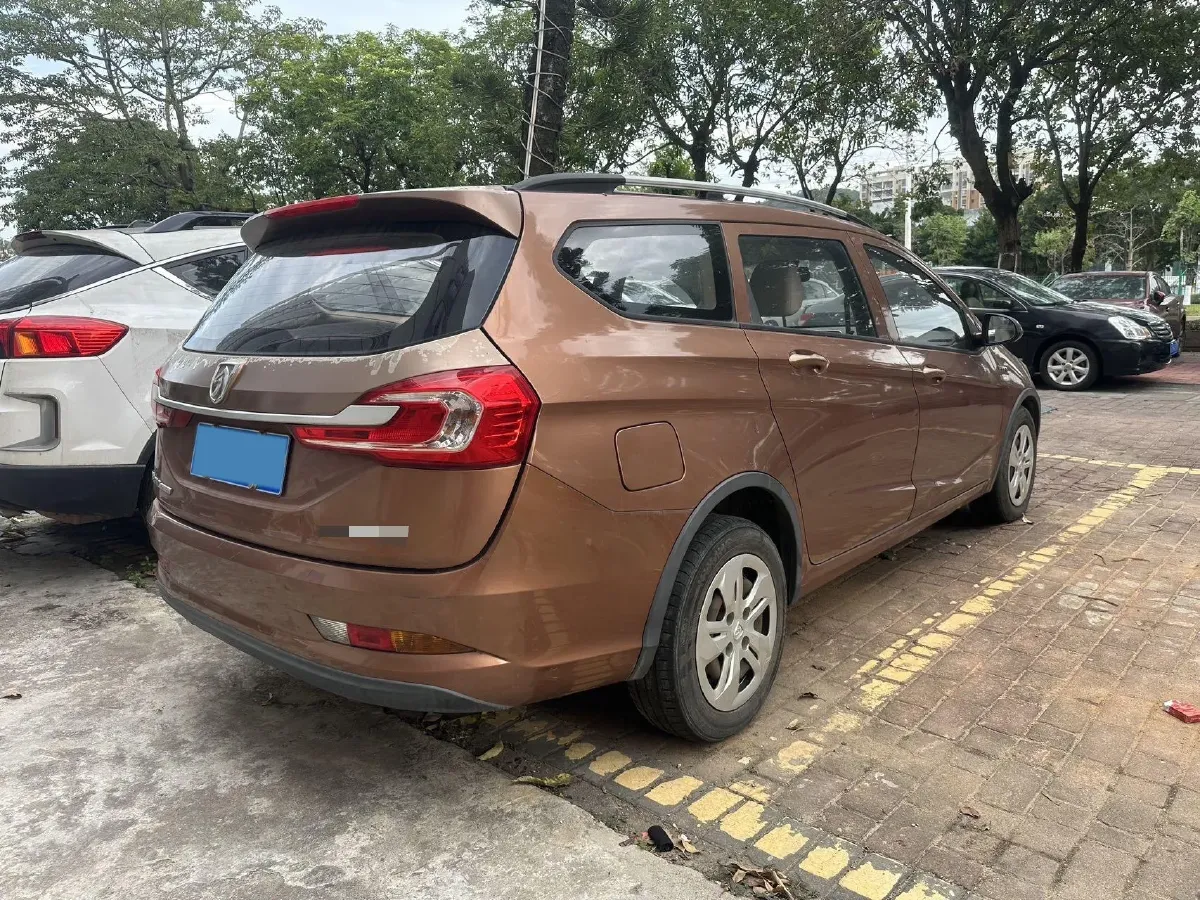 2017 BaoJun 310W 1.5L 112HP L4 6MT,autocango,china used car exporter,china ev exporter,chinese used car exporter,chinese used ev exporter