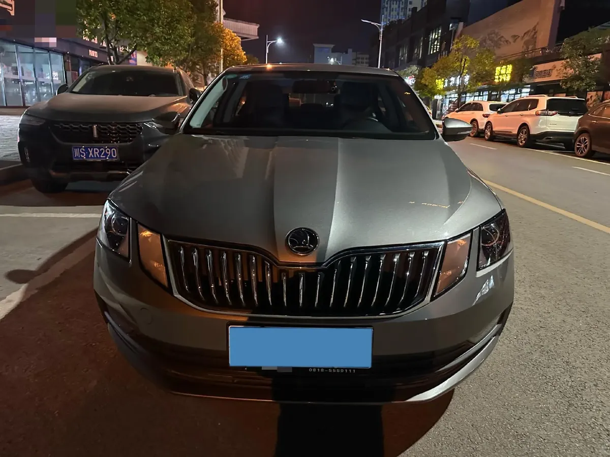 2020 Skoda Octavia 1.5L 113HP L4 6AT,autocango,china used car exporter,china ev exporter,chinese used car exporter,chinese used ev exporter