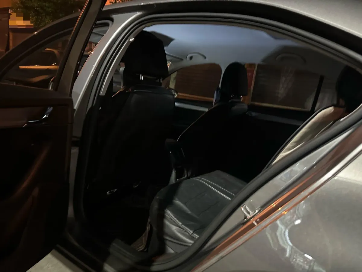 2020 Skoda Octavia 1.5L 113HP L4 6AT,autocango,china used car exporter,china ev exporter,chinese used car exporter,chinese used ev exporter