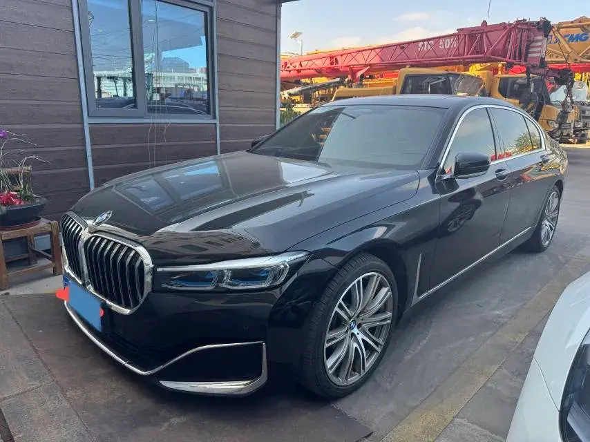 2019 BMW 7 Series 3.0T 340HP L6 8AT