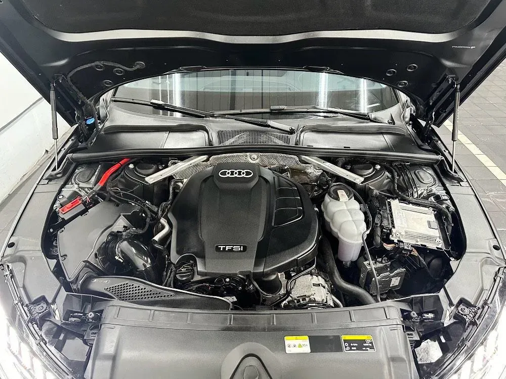 2023 Audi A4L 2.0T 190HP L4 7DCT,autocango,china used car exporter,china ev exporter,chinese used car exporter,chinese used ev exporter