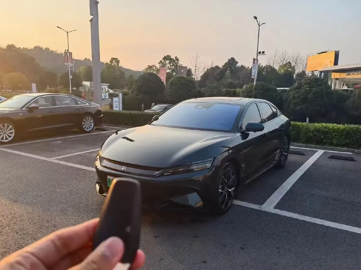 2022 Toyota Highlander 2.5L 192HP L4 E-CVT Hybrid,autocango,china used car exporter,china ev exporter,chinese used car exporter,chinese used ev exporter