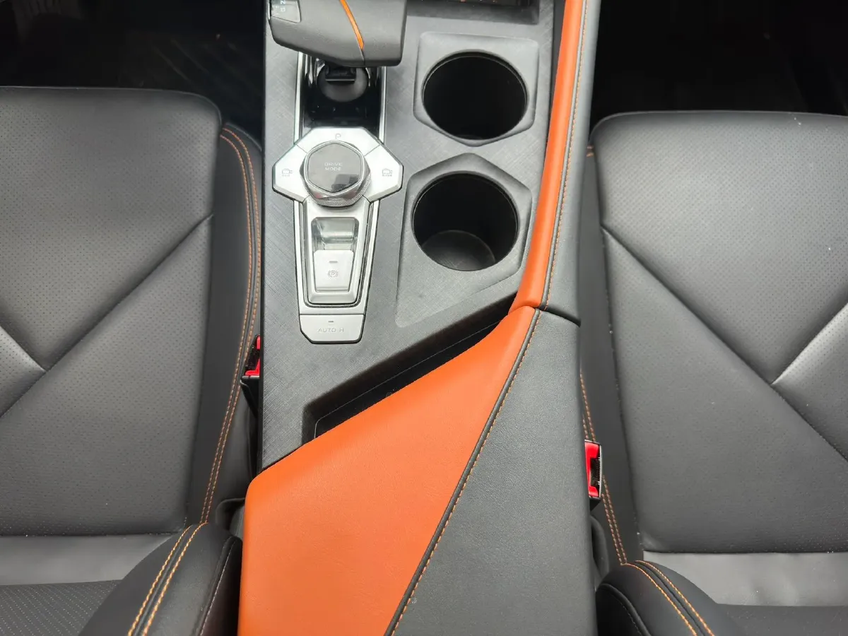 2023 ChangAn UNI-V iDD 1.5T 170HP L4 6TCT PHEV 18.4KWH,autocango,china used car exporter,china ev exporter,chinese used car exporter,chinese used ev exporter