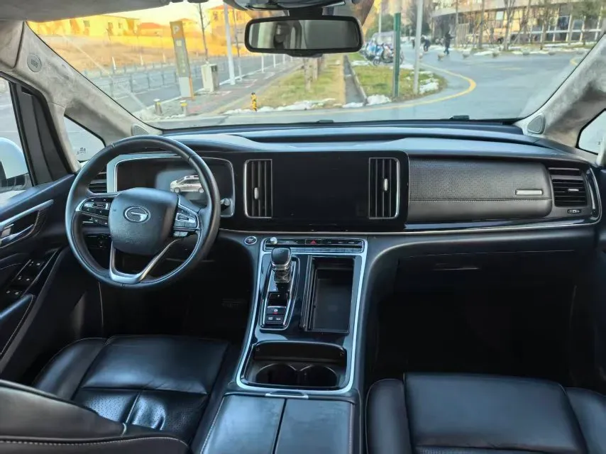 2021 GAC Trumpchi M8 2.0T 252HP L4 8AT,autocango,china used car exporter,china ev exporter,chinese used car exporter,chinese used ev exporter