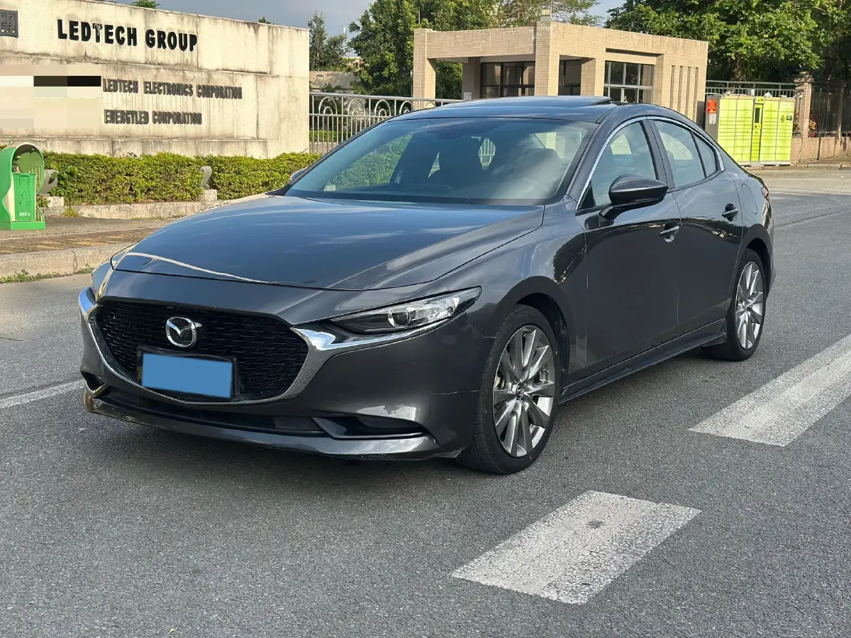 2021 Mazda 3 Axela 2.0L 158HP L4 6AT