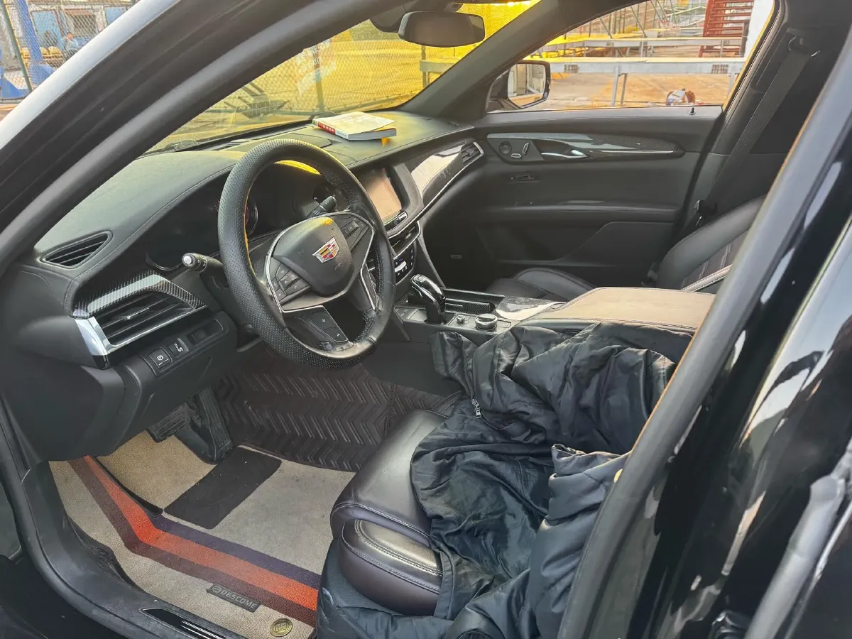 2023 Cadillac CT6 2.0T 237HP L4 10AT,autocango,china used car exporter,china ev exporter,chinese used car exporter,chinese used ev exporter