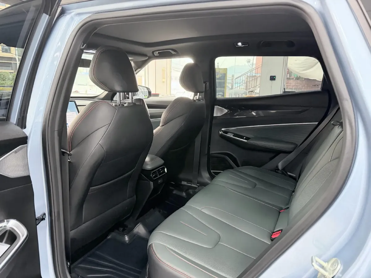 2024 Geely Azkarra 1.5T 181HP L4 7DCT,autocango,china used car exporter,china ev exporter,chinese used car exporter,chinese used ev exporter