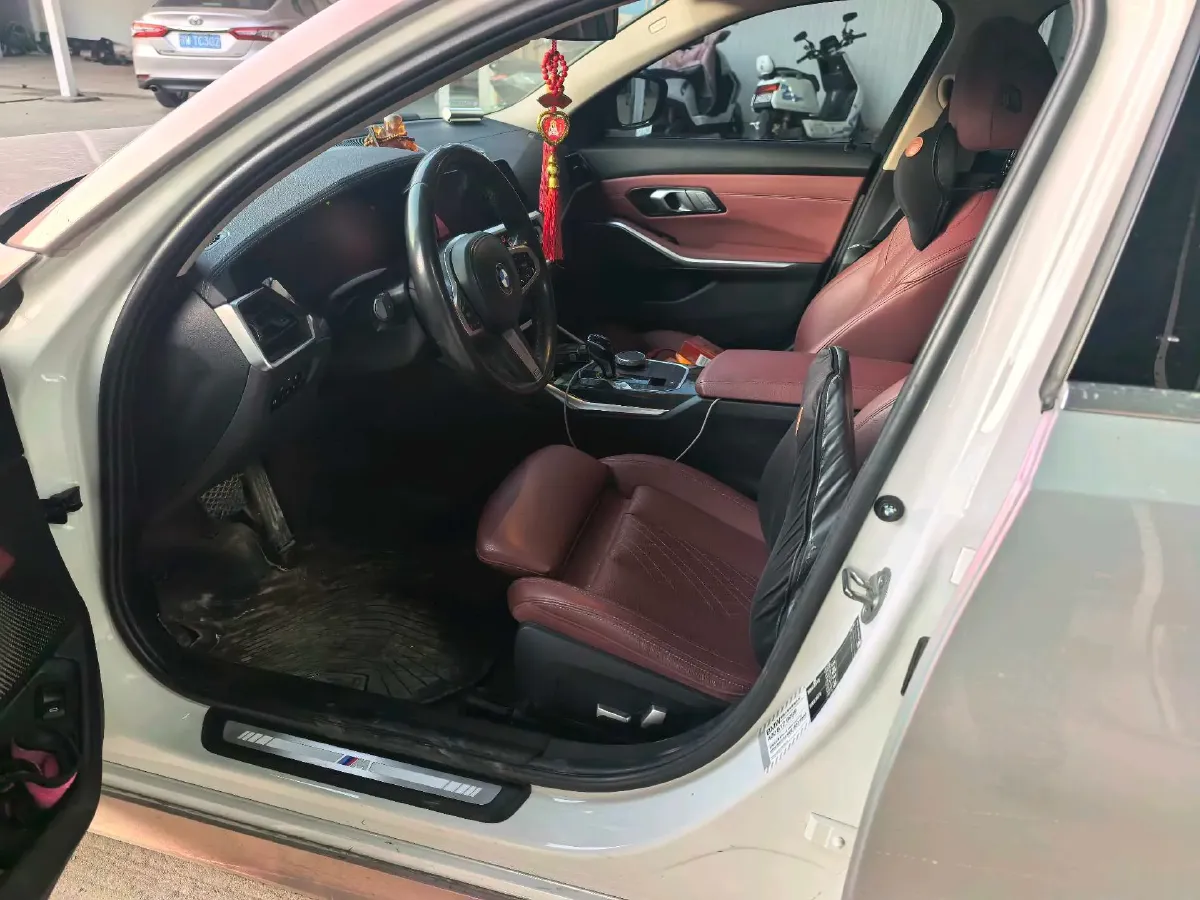 2022 BMW 3 Series 2.0T 184HP L4 8AT,autocango,china used car exporter,china ev exporter,chinese used car exporter,chinese used ev exporter