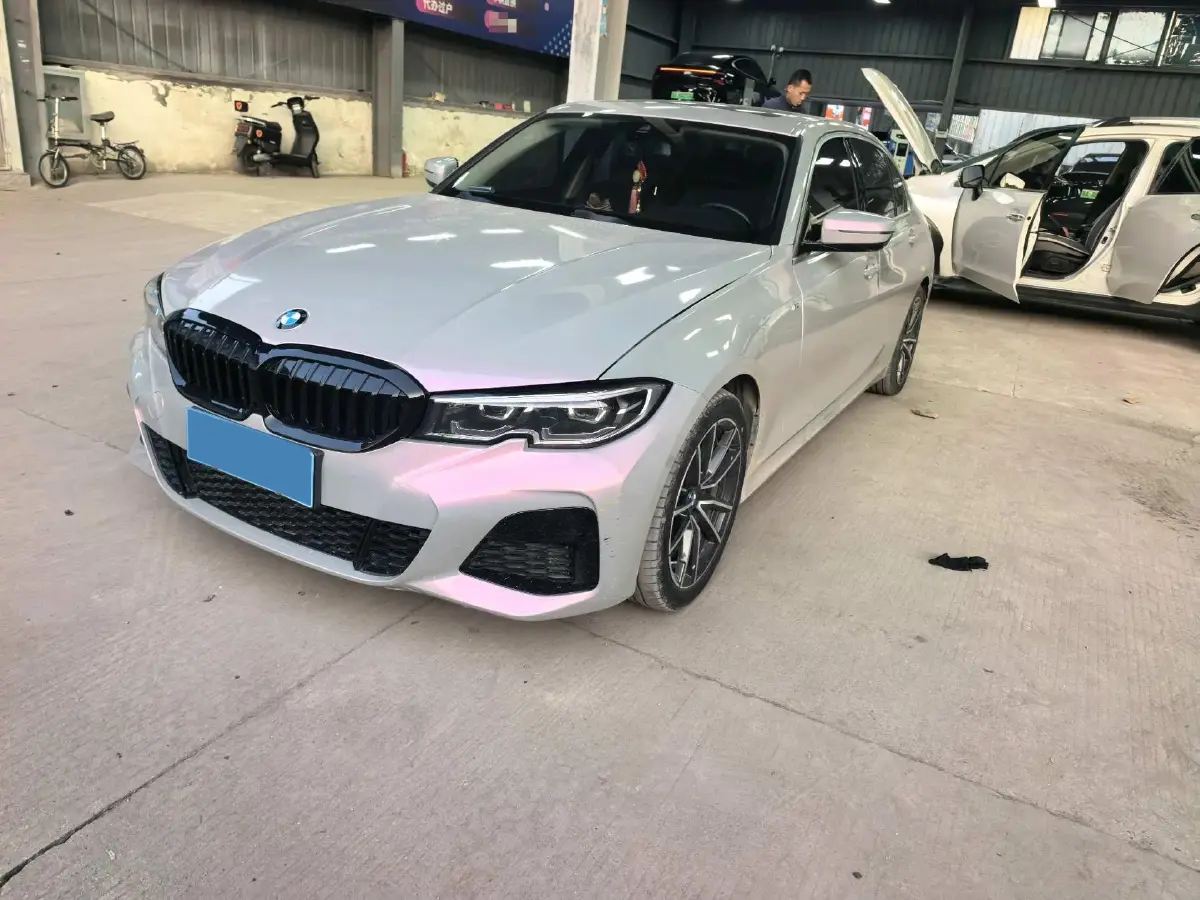 2022 BMW 3 Series 2.0T 184HP L4 8AT