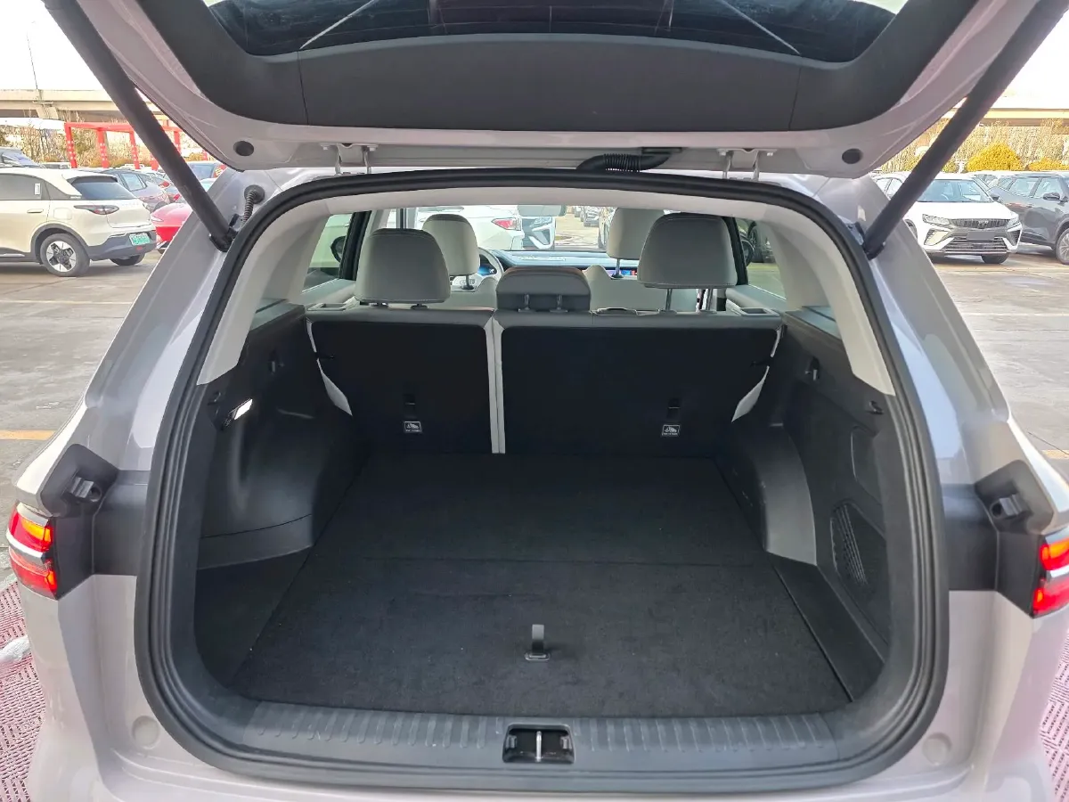 2024 Geely Monjaro 1.5T 163HP L4 3DHT Hybrid,autocango,china used car exporter,china ev exporter,chinese used car exporter,chinese used ev exporter