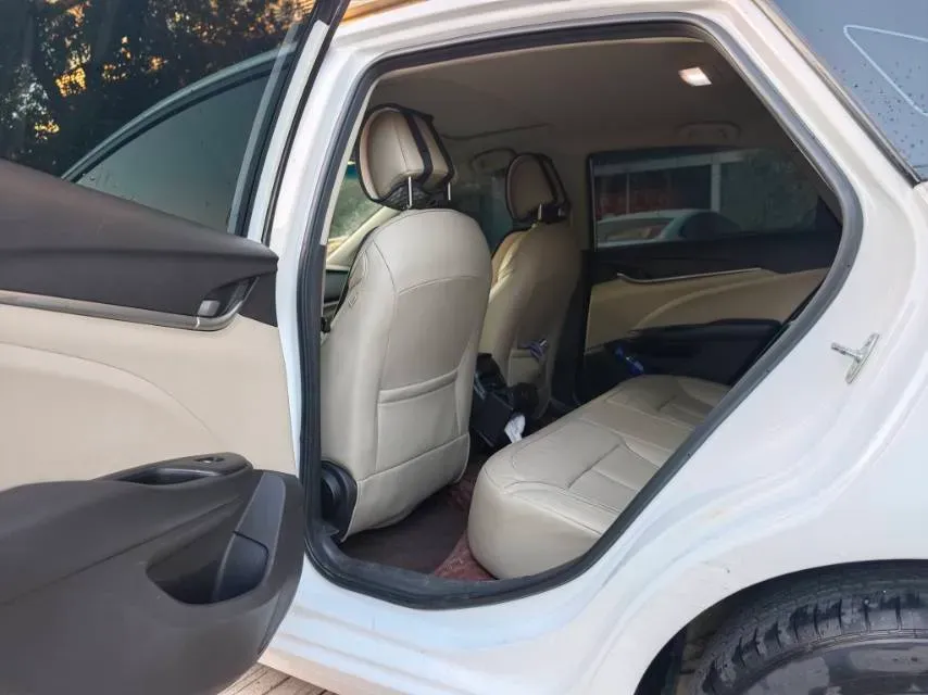 2019 Buick Excelle 1.0T 125HP L3 6DCT,autocango,china used car exporter,china ev exporter,chinese used car exporter,chinese used ev exporter