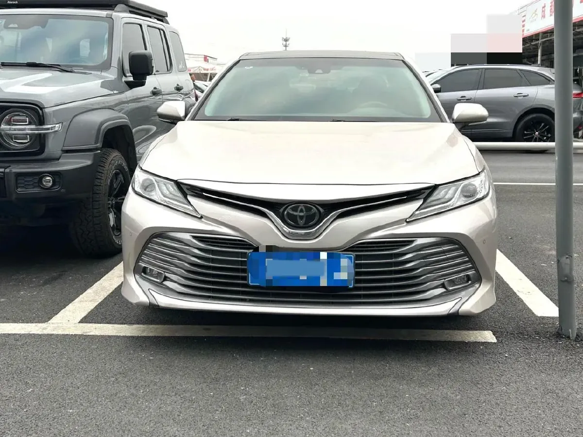 2021 Toyota Camry 2.5L 209HP L4 8AT,autocango,china used car exporter,china ev exporter,chinese used car exporter,chinese used ev exporter