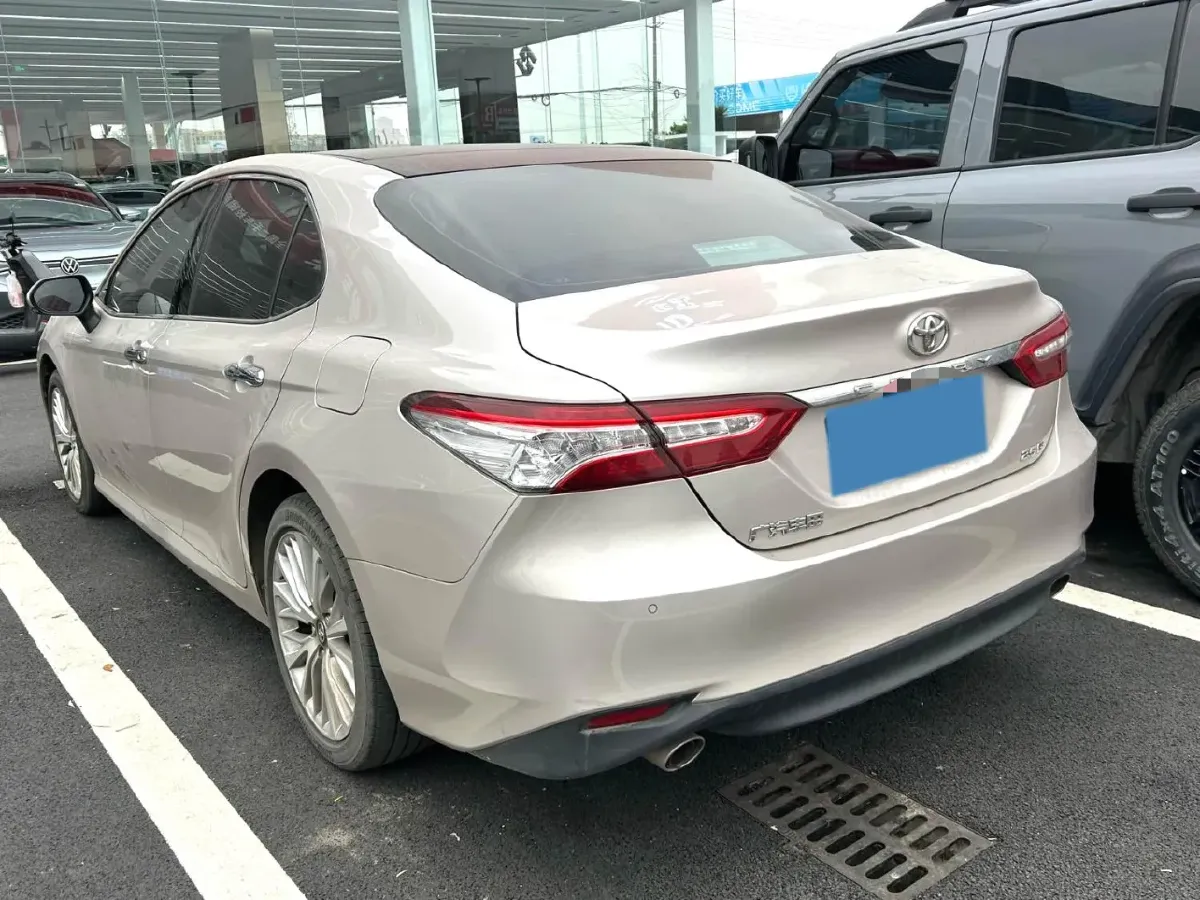 2021 Toyota Camry 2.5L 209HP L4 8AT,autocango,china used car exporter,china ev exporter,chinese used car exporter,chinese used ev exporter
