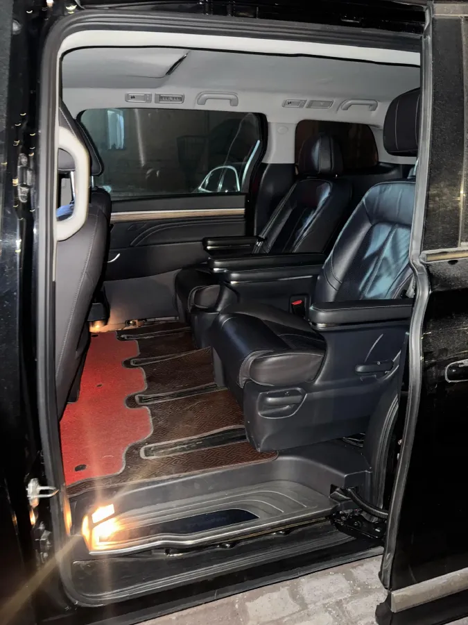 2021 GAC Trumpchi M8 2.0T 252HP L4 8AT,autocango,china used car exporter,china ev exporter,chinese used car exporter,chinese used ev exporter