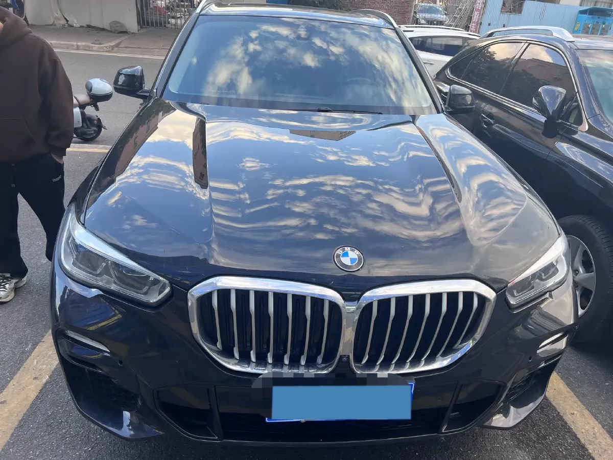 2021 BMW X5 3.0T 340HP L6 8AT,autocango,china used car exporter,china ev exporter,chinese used car exporter,chinese used ev exporter
