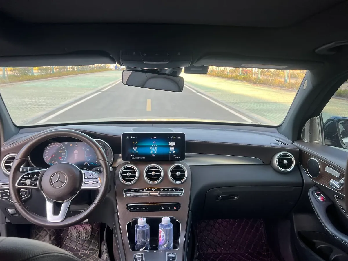 2022 Mercedes-Benz GLC Class 2.0T 258HP L4 9AT,autocango,china used car exporter,china ev exporter,chinese used car exporter,chinese used ev exporter