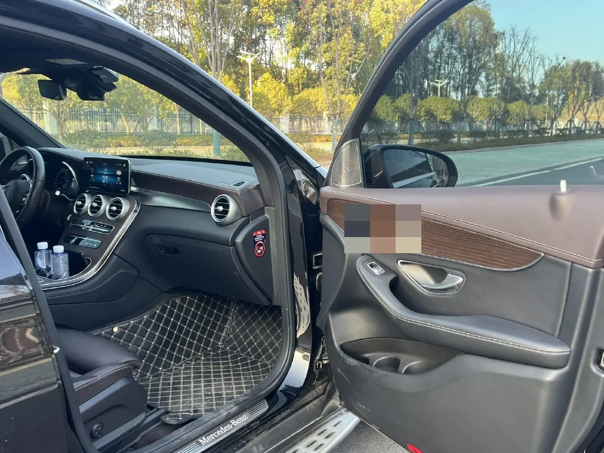 2022 Mercedes-Benz GLC Class 2.0T 258HP L4 9AT,autocango,china used car exporter,china ev exporter,chinese used car exporter,chinese used ev exporter