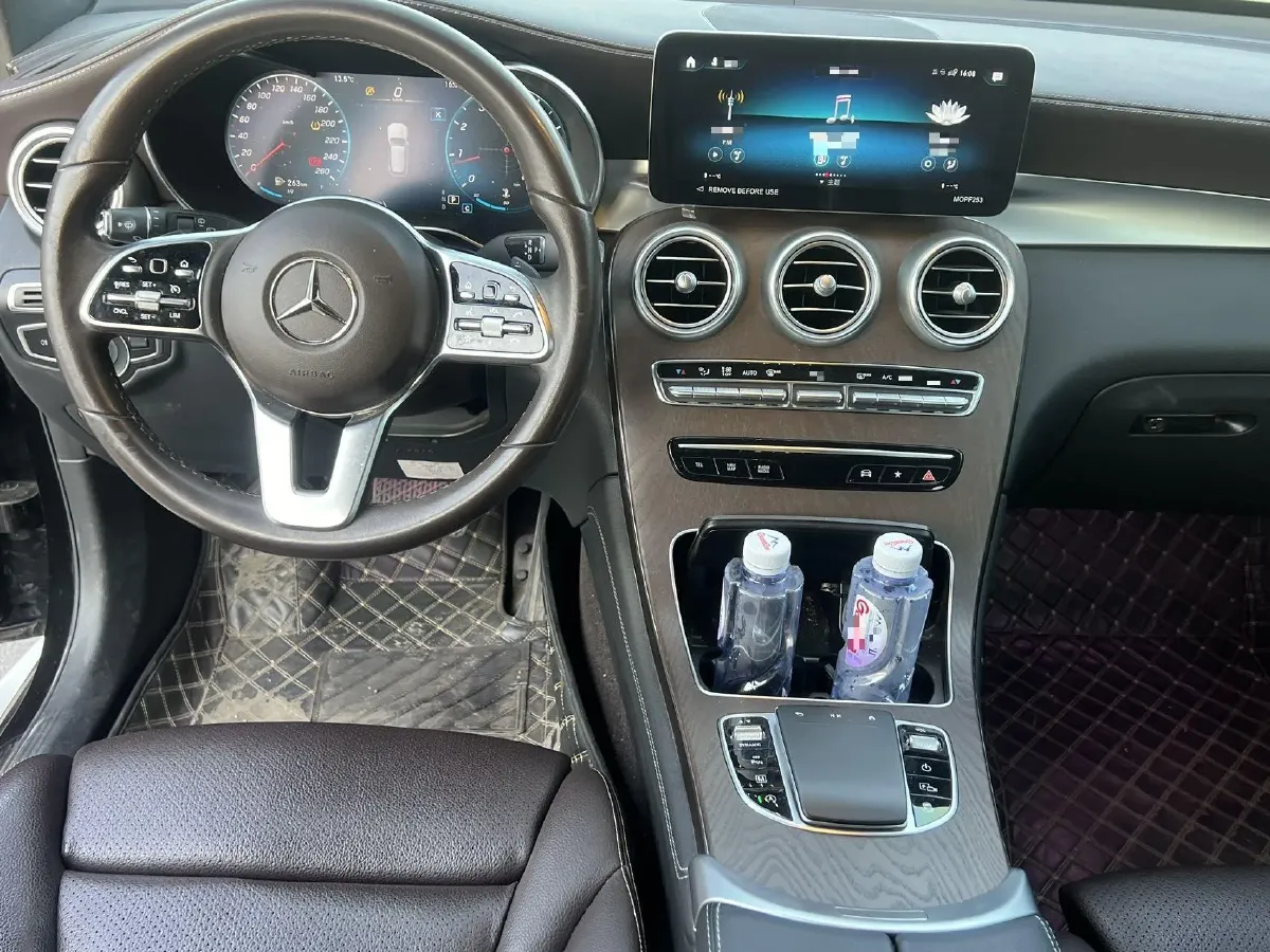 2022 Mercedes-Benz GLC Class 2.0T 258HP L4 9AT,autocango,china used car exporter,china ev exporter,chinese used car exporter,chinese used ev exporter