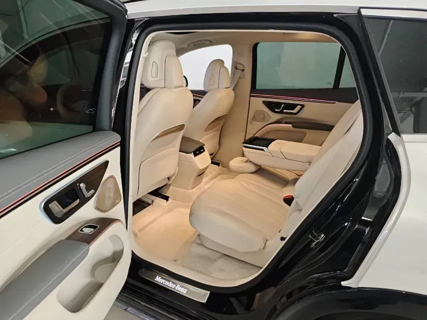 2023 Mercedes-Benz EQS SUV BEV 111.8KWH,autocango,china used car exporter,china ev exporter,chinese used car exporter,chinese used ev exporter