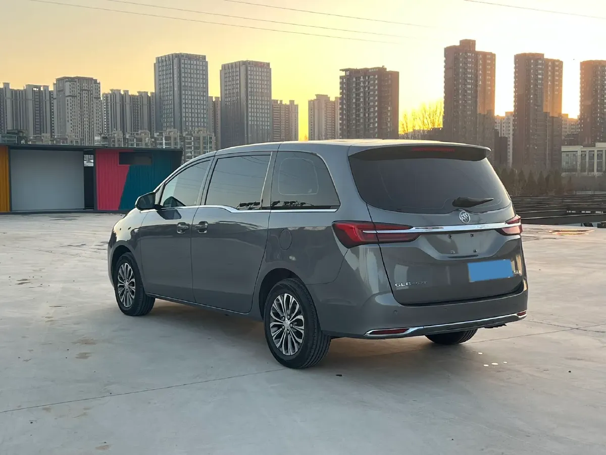 2022 Buick GL8 2.0T 237HP L4 9AT,autocango,china used car exporter,china ev exporter,chinese used car exporter,chinese used ev exporter