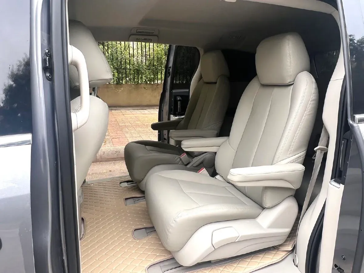 2022 Buick GL8 2.0T 237HP L4 9AT,autocango,china used car exporter,china ev exporter,chinese used car exporter,chinese used ev exporter