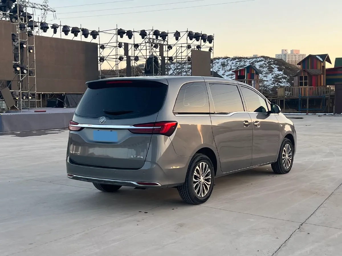 2022 Buick GL8 2.0T 237HP L4 9AT,autocango,china used car exporter,china ev exporter,chinese used car exporter,chinese used ev exporter