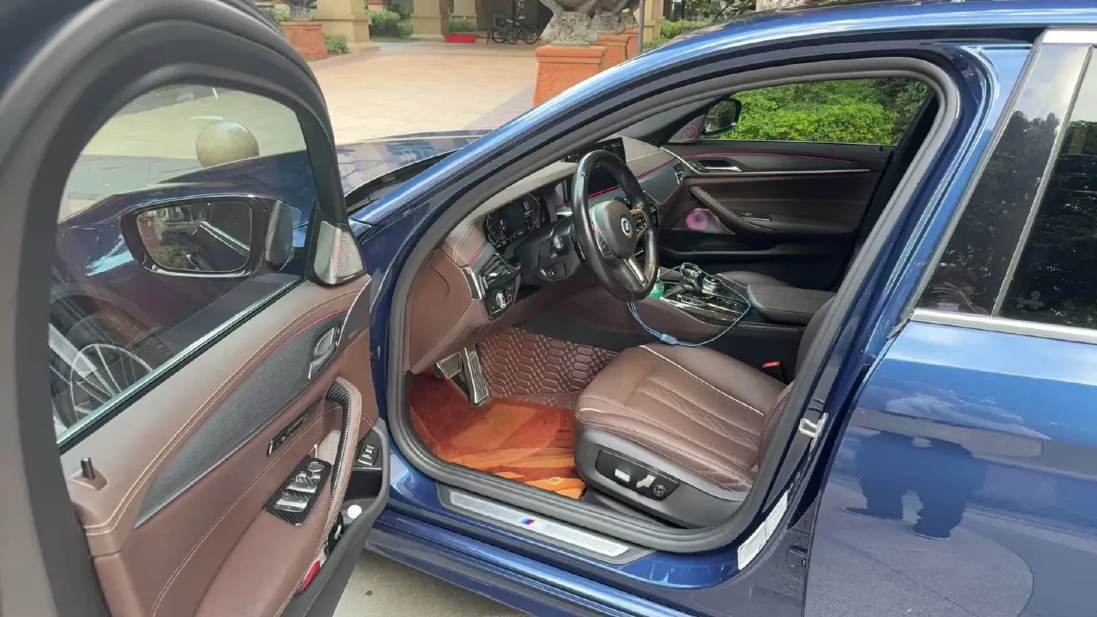 2021 BMW 5 Series 2.0T 252HP L4 8AT,autocango,china used car exporter,china ev exporter,chinese used car exporter,chinese used ev exporter