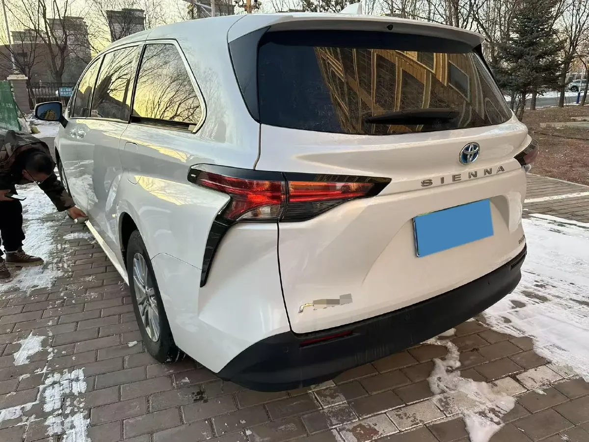 2021 Toyota Sienna 2.5L 192HP L4 E-CVT Hybrid,autocango,china used car exporter,china ev exporter,chinese used car exporter,chinese used ev exporter